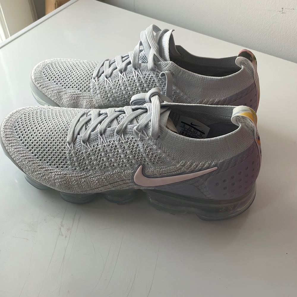 Brand new kicks. No box due to flying them back from OR. Too big for me.